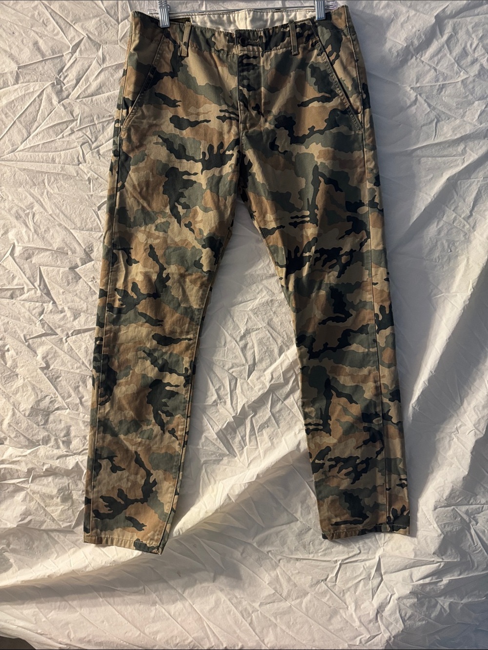 Levi's Gridly Camo Cargo Pants in Olive and Black